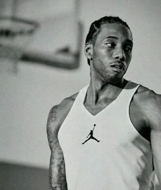 南通降级后郑浩乾采访时落泪：对不起球迷的支持