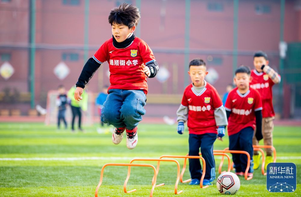 百家乐心理止损：为何离桌比改路更难？（百家乐心态止损：为什么收手比换路更难？）