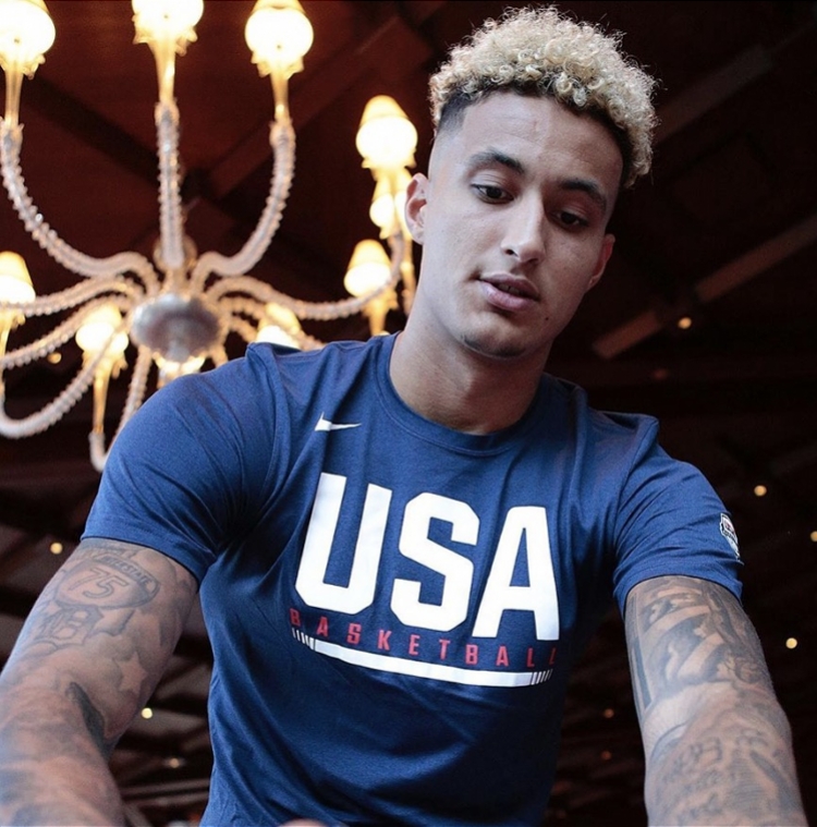 略带挑衅的 略带挑衅的